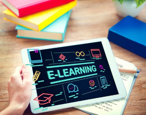 E-Learning Training Model for Flexible Education